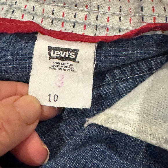 Vintage 2003 Levi's Dark Blue Jean Shorts size 10 flap pockets y2K 4 inch - Picture 5 of 6